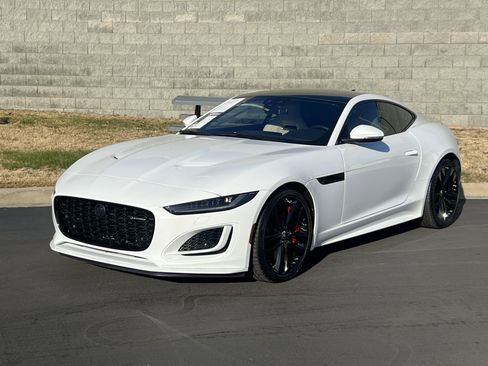 Certified 2024 Jaguar F-TYPE R-Dynamic image 2