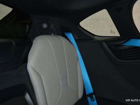 Used 2014 BMW i8 image 18