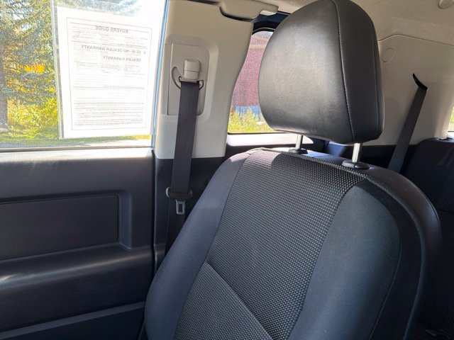 Used 2013 Toyota FJ Cruiser 4WD w/ Convenience Pkg image 29