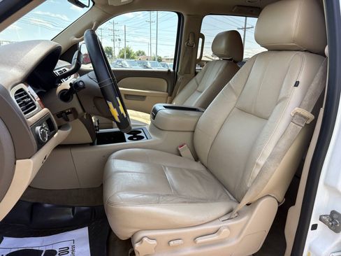 Used 2013 Chevrolet Suburban LT w/ All-Star Edition RWD image 24