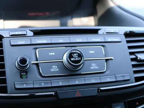 Used 2017 Honda Accord Sport image 20