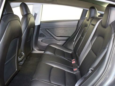 Used 2020 Tesla Model 3 Long Range image 11