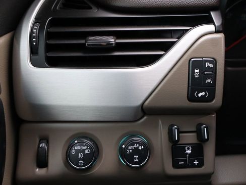 Used 2018 GMC Yukon SLT w/ Premium Edition image 31