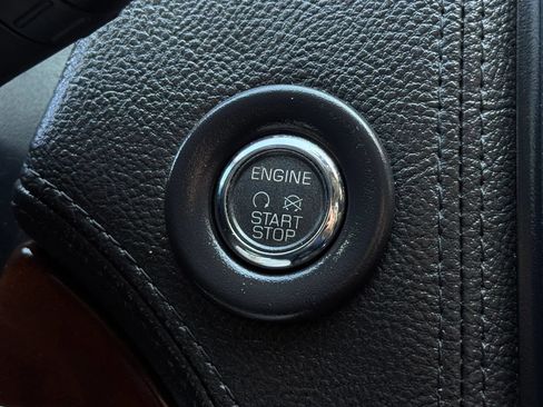 Used 2013 Lincoln MKX AWD image 37