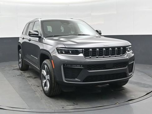New 2026 Jeep Grand Cherokee Limited w/ Trailer Tow Package RWD image 10