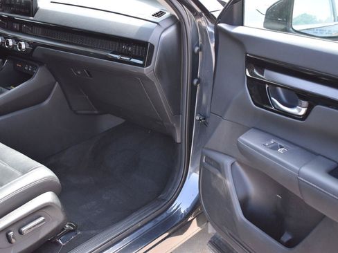 Used 2025 Honda CR-V EX-L image 12