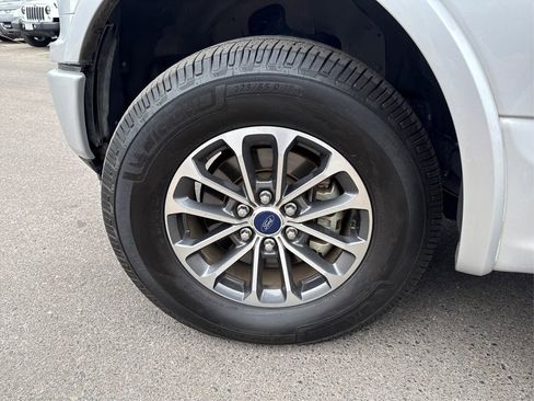 Used 2018 Ford F150 Lariat image 29