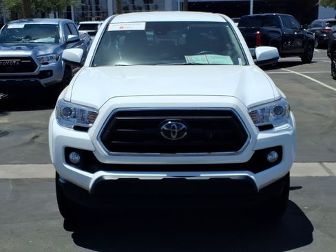 Certified 2023 Toyota Tacoma SR5 AWD/4WD image 2
