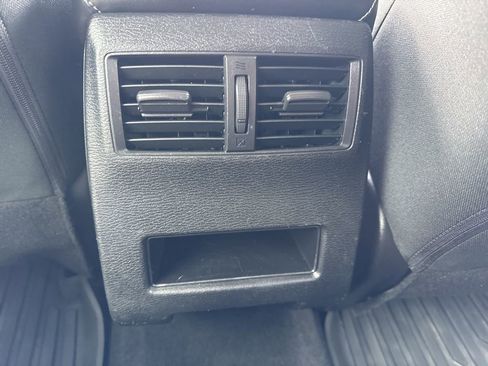 Used 2022 Mitsubishi Outlander ES image 10