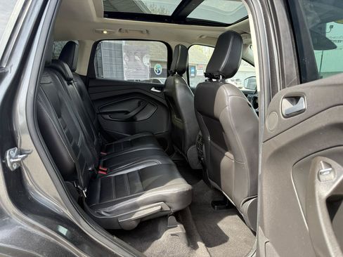 Used 2018 Ford Escape SE w/ SE Sync 3 Package FWD image 12