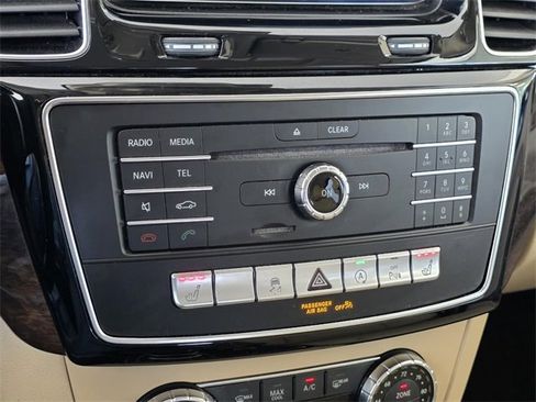 Used 2017 Mercedes-Benz GLS 450 4MATIC image 29