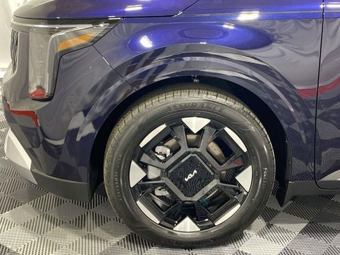 New 2026 Kia Carnival EX image 14