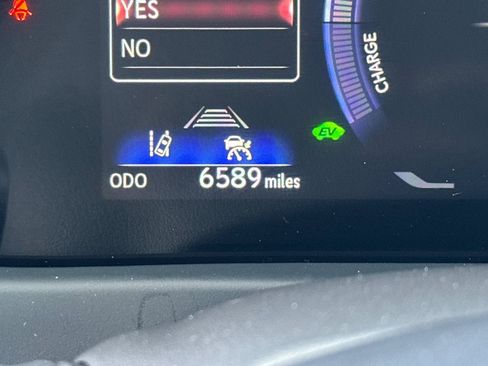 Certified 2025 Lexus UX 300h FWD image 35