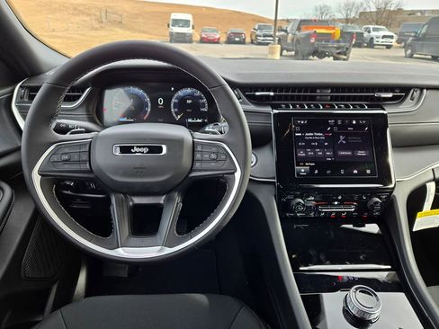 New 2026 Jeep Grand Cherokee Laredo X AWD/4WD image 15