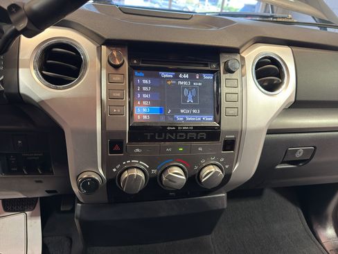 Used 2016 Toyota Tundra SR5 AWD/4WD image 17