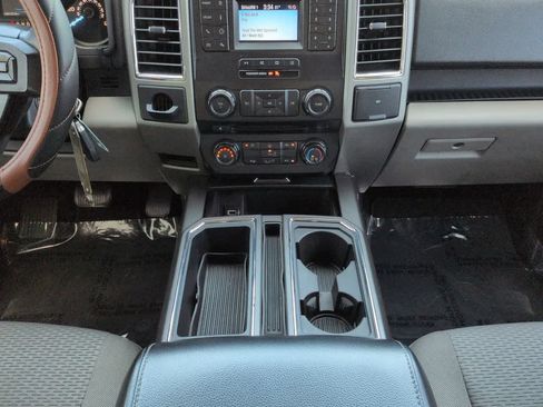 Used 2018 Ford F150 XLT w/ Equipment Group 301A Mid RWD image 18