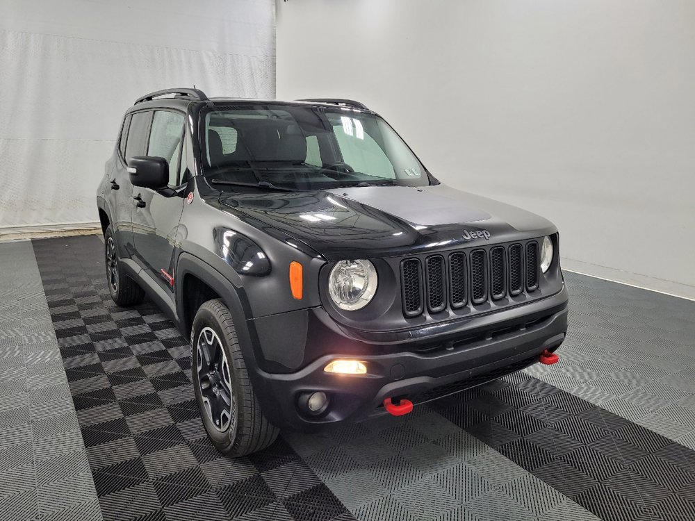 Used 2016 Jeep Renegade Trailhawk w/ Premium Trailhawk Package AWD/4WD image 13