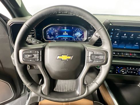Used 2025 Chevrolet Silverado 3500 High Country w/ High Country Premium Package AWD/4WD image 17