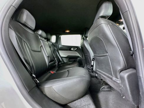Used 2025 Jeep Compass Limited AWD/4WD image 26