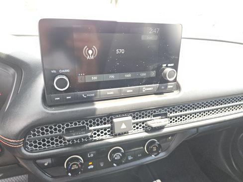 Certified 2025 Honda HR-V Sport image 19