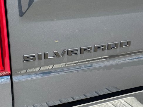 Used 2022 Chevrolet Silverado 1500 RST AWD/4WD image 31