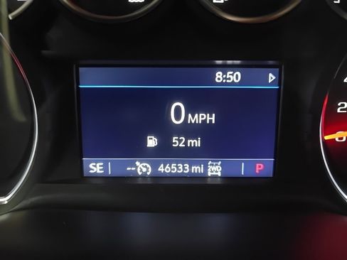 Used 2021 Chevrolet Silverado 1500 LT Trail Boss w/ Bed Protection Package image 25