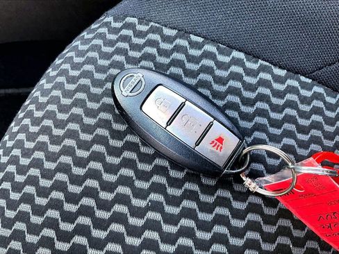 Used 2016 Nissan Juke S FWD image 35