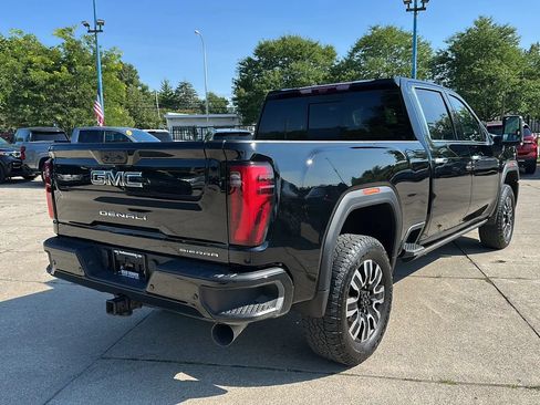 Used 2025 GMC Sierra 2500 Denali Ultimate AWD/4WD image 5