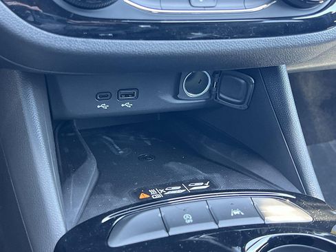 New 2026 Buick Envista Sport Touring w/ Convenience II Package FWD image 19
