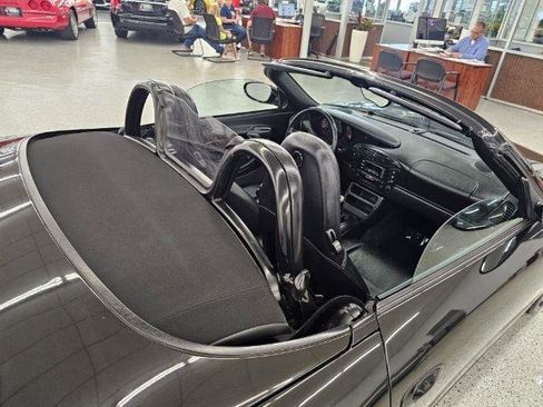 Used 2000 Porsche Boxster RWD image 35