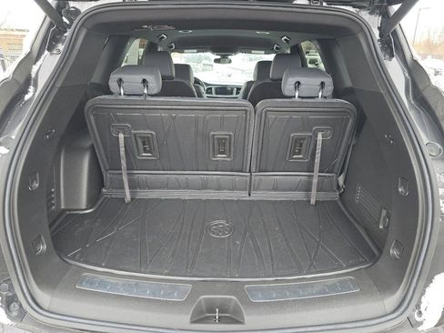 Used 2023 Buick Enclave Essence w/ LPO, Touring Package image 18