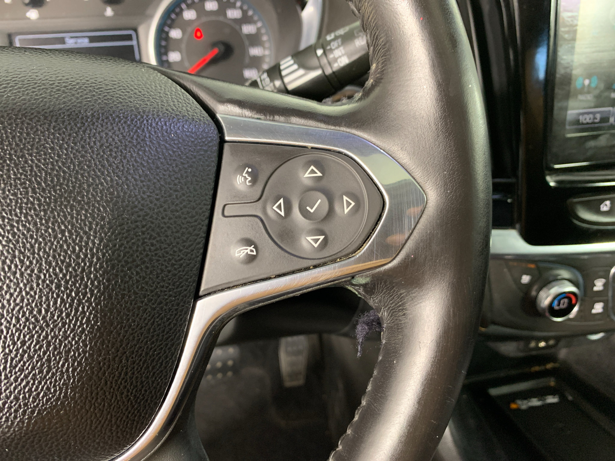 Used 2019 Chevrolet Traverse Premier AWD/4WD image 19