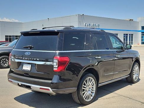 Used 2024 Ford Expedition Limited AWD/4WD image 4