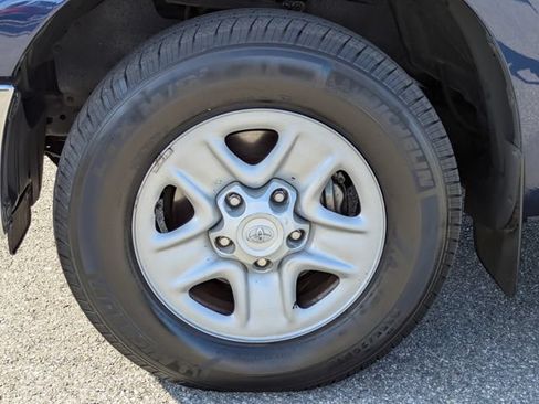 Used 2012 Toyota Tundra 2WD Double Cab image 11