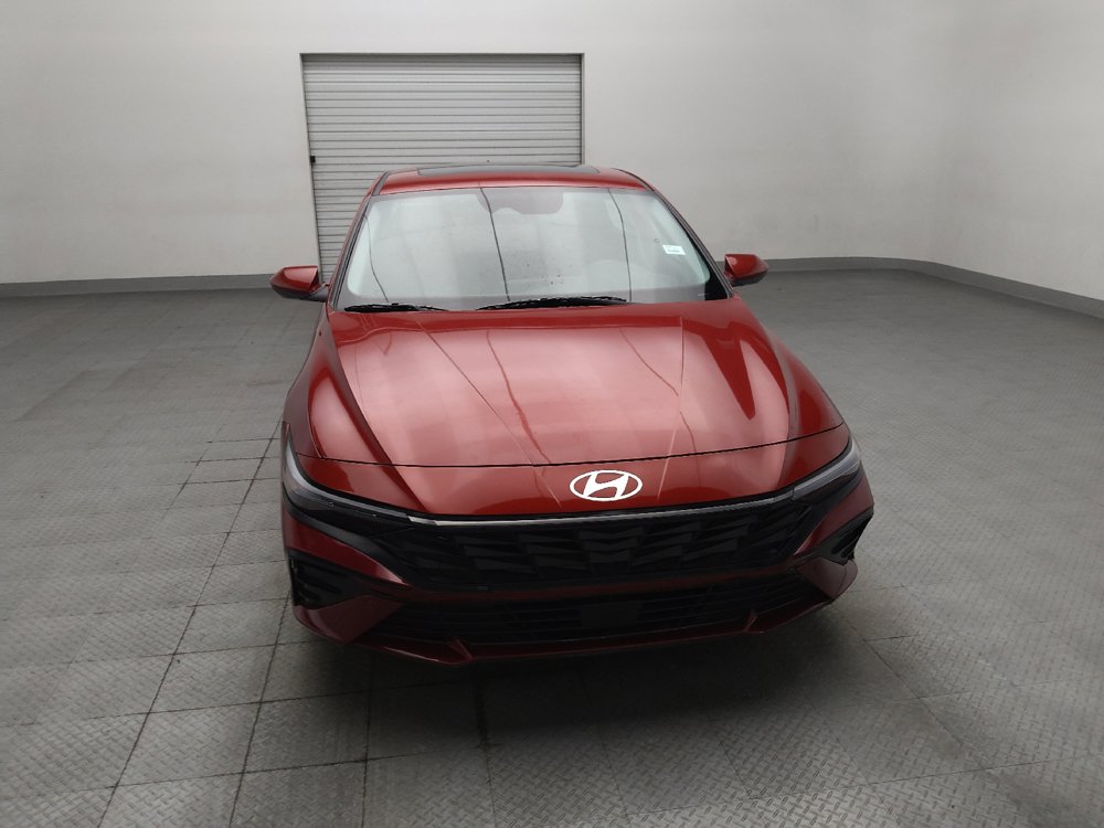 Used 2025 Hyundai Elantra SEL FWD image 14