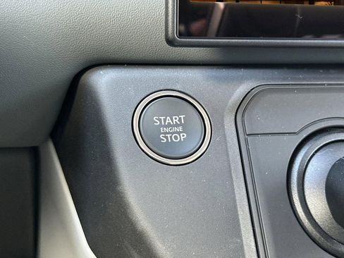 New 2026 Land Rover Defender 110 X-Dynamic SE AWD/4WD image 29