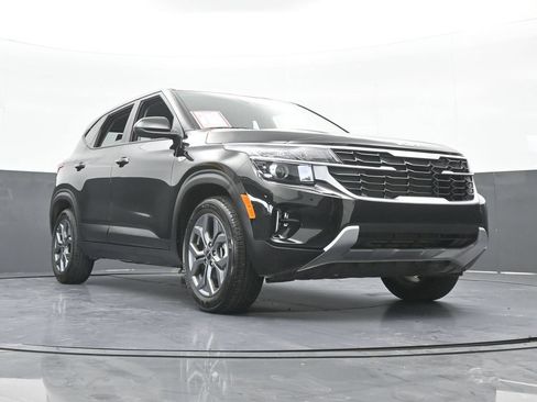 Used 2026 Kia Seltos LX FWD image 63