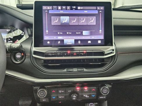 Certified 2026 Jeep Compass Trailhawk AWD/4WD image 29