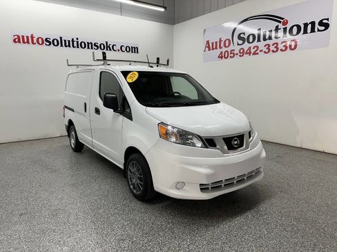 Used 2020 Nissan NV200 S image 1