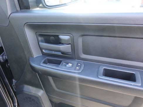 Used 2022 RAM 1500 Express w/ Wheel & Sound Group image 31