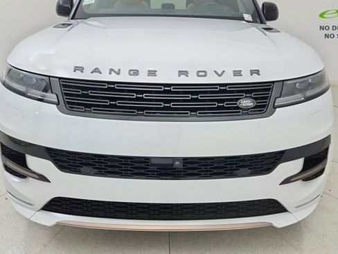 Used 2025 Land Rover Range Rover Sport Dynamic SE AWD/4WD image 8