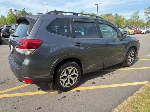 Used 2023 Subaru Forester Premium AWD/4WD image 5
