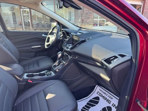 Used 2015 Ford Escape Titanium FWD image 38