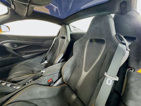 Used 2024 McLaren 750S image 19