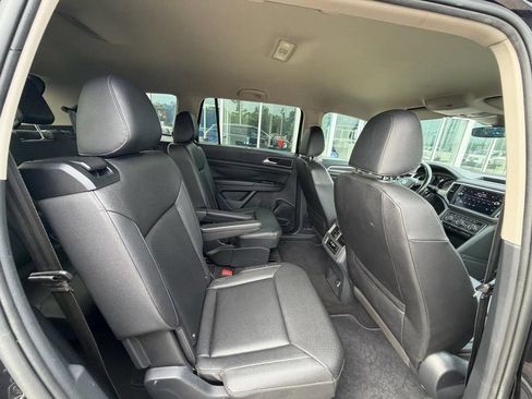Used 2019 Volkswagen Atlas SE FWD image 12
