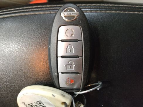 Used 2021 Nissan Kicks SR w/ SR Premium Package FWD image 32
