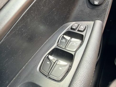 Used 2018 Hyundai Santa Fe SE FWD image 20