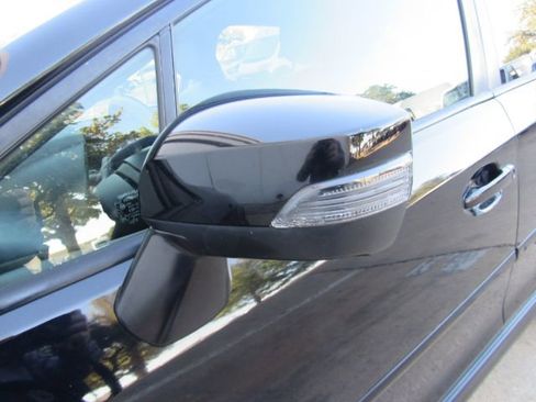 Used 2017 Subaru Crosstrek 2.0i Limited image 16