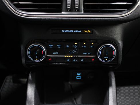 Used 2022 Ford Escape SEL w/ Technology Package FWD image 18