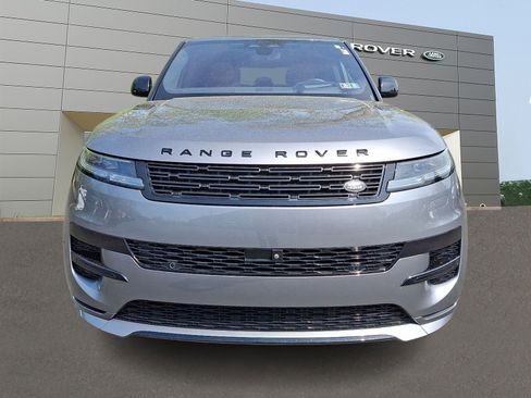 Used 2023 Land Rover Range Rover Sport SE Dynamic image 8